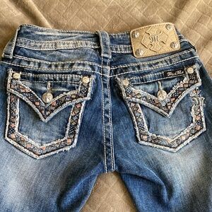 Miss Me Women's Signature Cuffed Capri Jeans with Embellished Pockets Sz 24